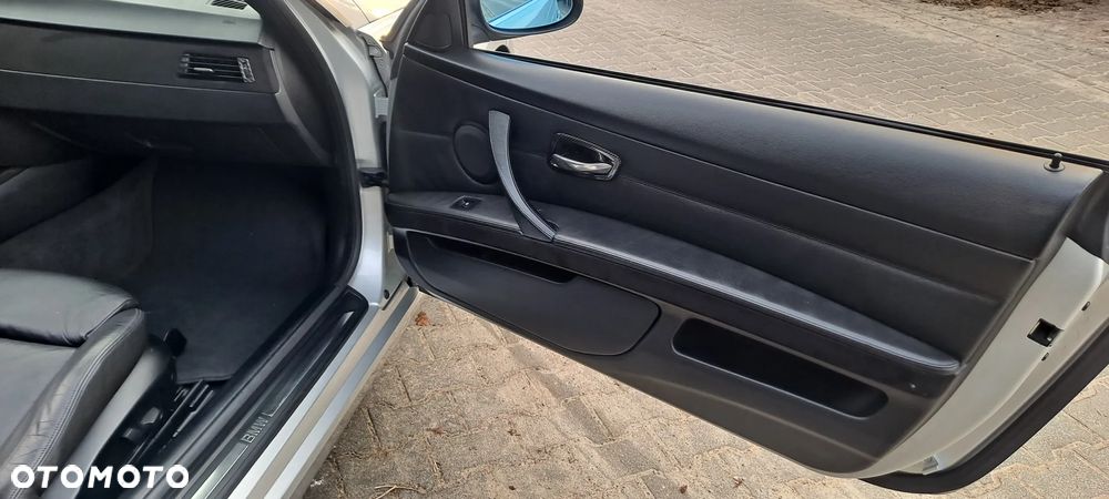 BMW Seria 3 320i - 24