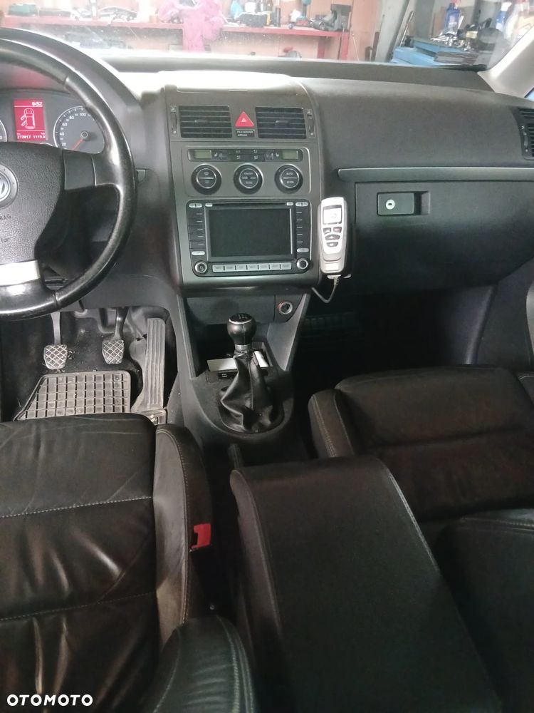 Volkswagen Touran 1.9 TDI Highline - 5