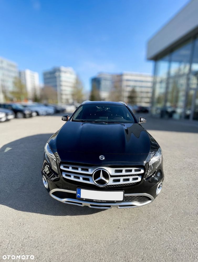 Mercedes-Benz GLA 250 4Matic 7G-DCT Urban - 11