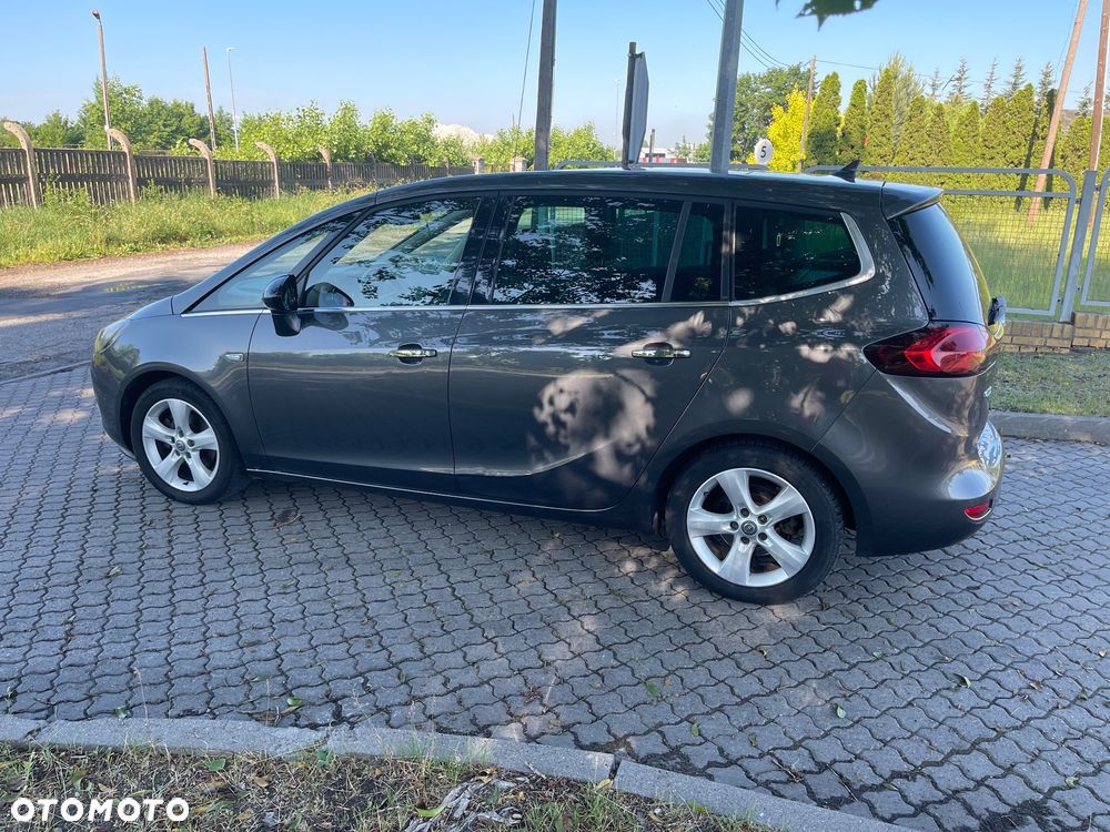 Opel Zafira - 12
