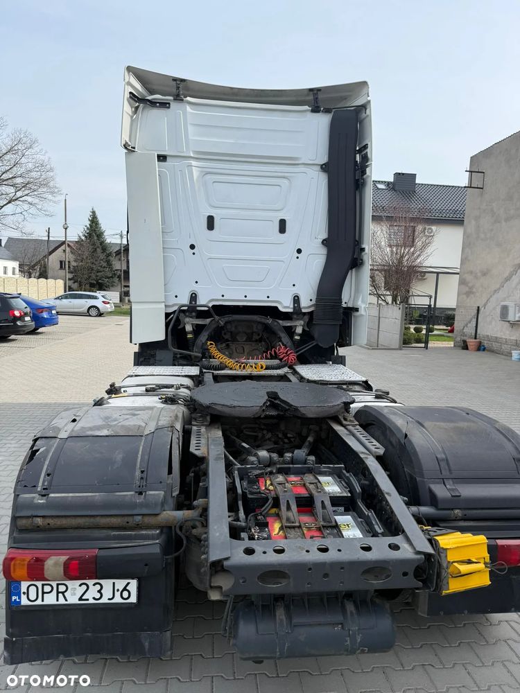 Mercedes-Benz Actros - 8
