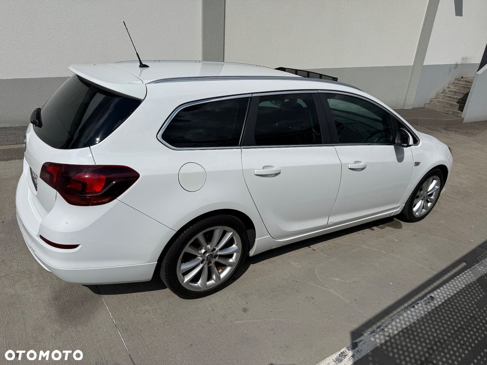 Opel Astra 1.4 T Cosmo - 32