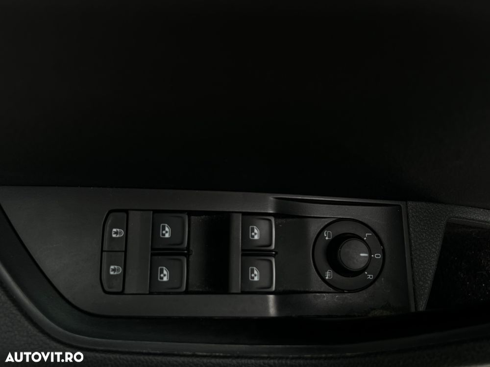 Skoda Superb Combi 2.0 TDI DSG Style - 16