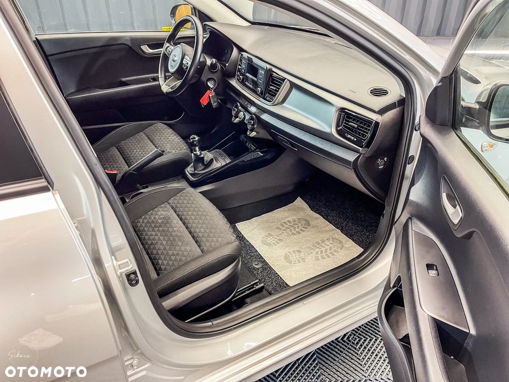 Kia Rio 1.2 L - 11