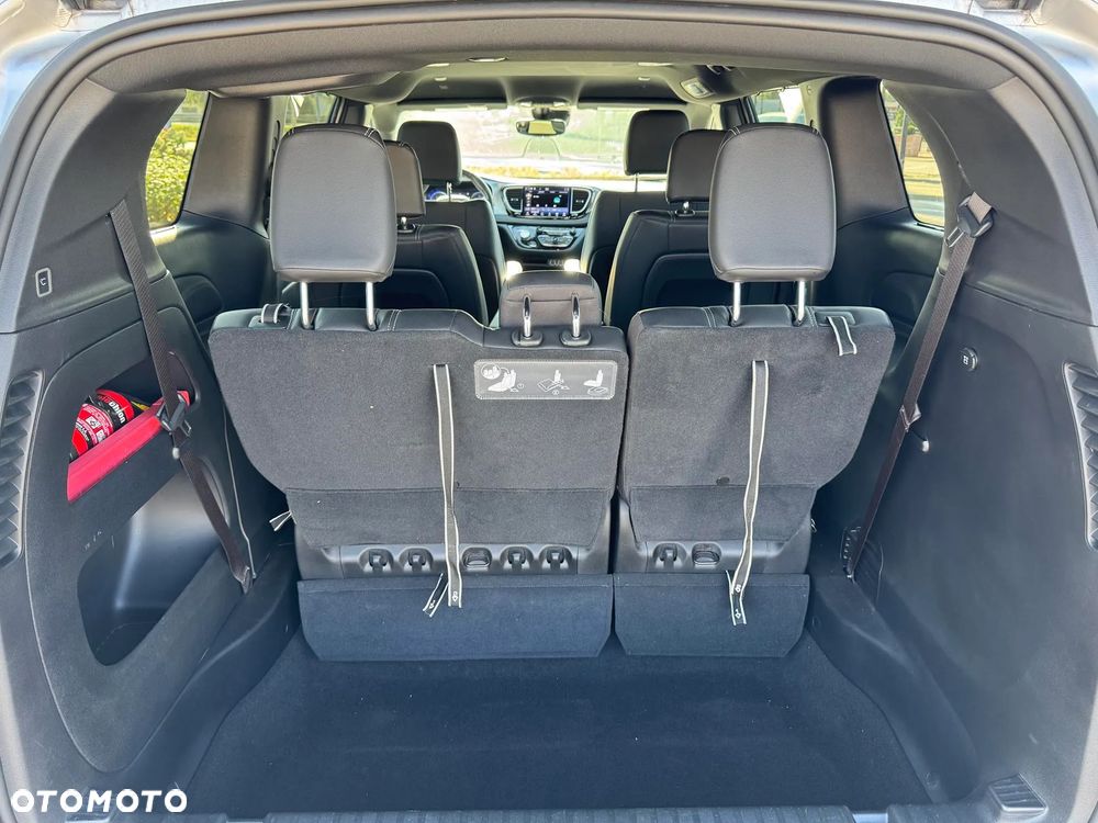 Chrysler Pacifica - 21
