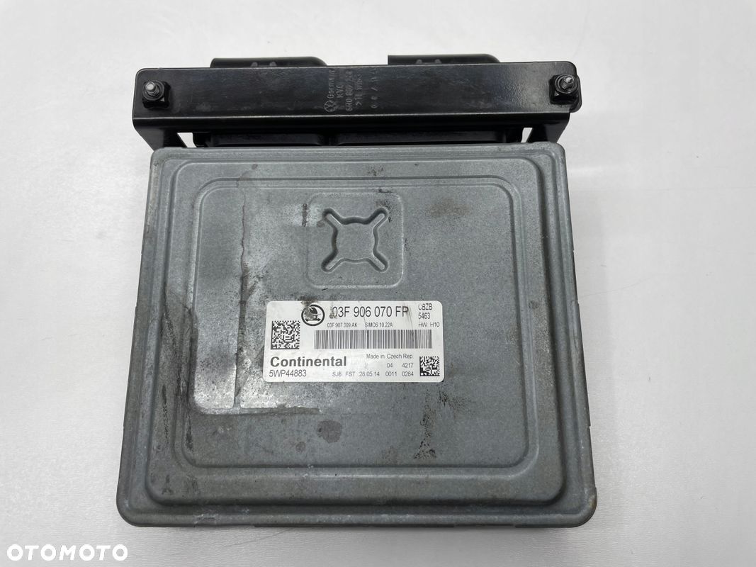 SKODA RAPID FABIA 1.2 TSI STEROWNIK SILNIKA 03F906070FP 5WP44883 - 1