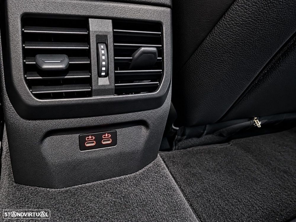 BMW 218 Gran Coupé i Pack Desportivo M - 31