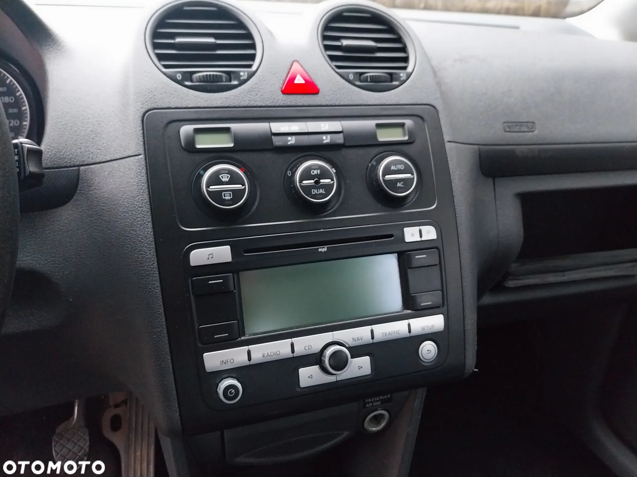 Volkswagen Caddy - 9