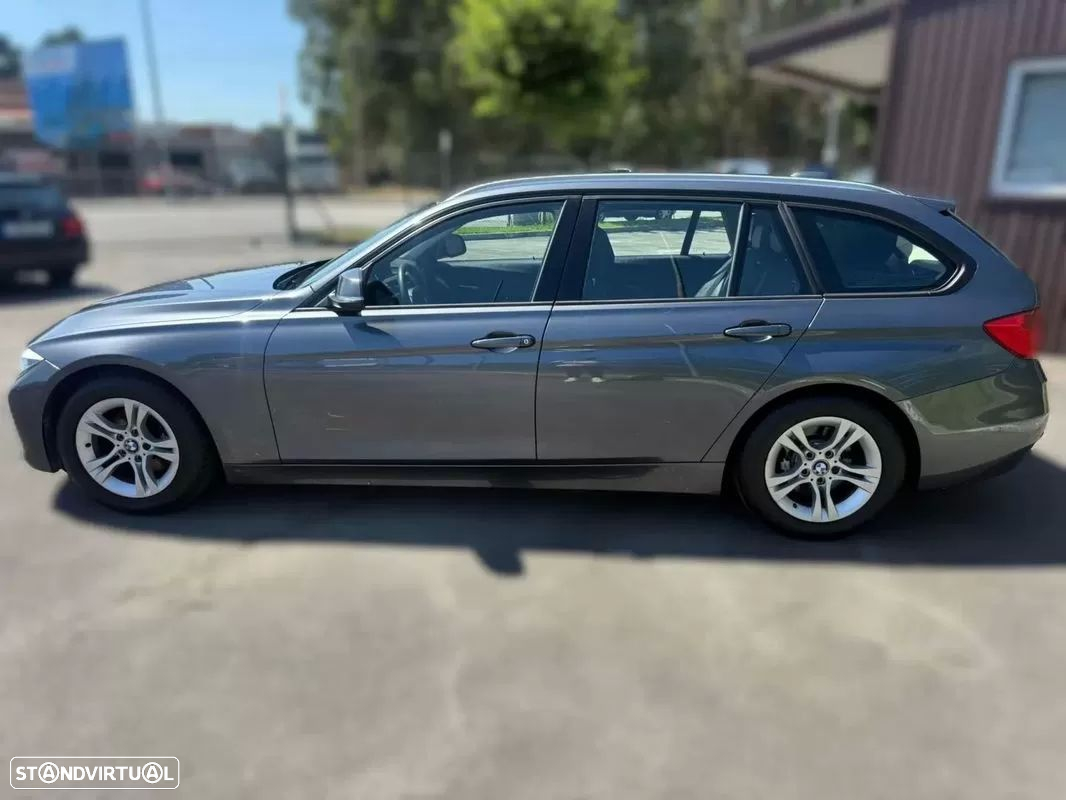 BMW 320 d Touring EfficientDynamics Line Sport - 2