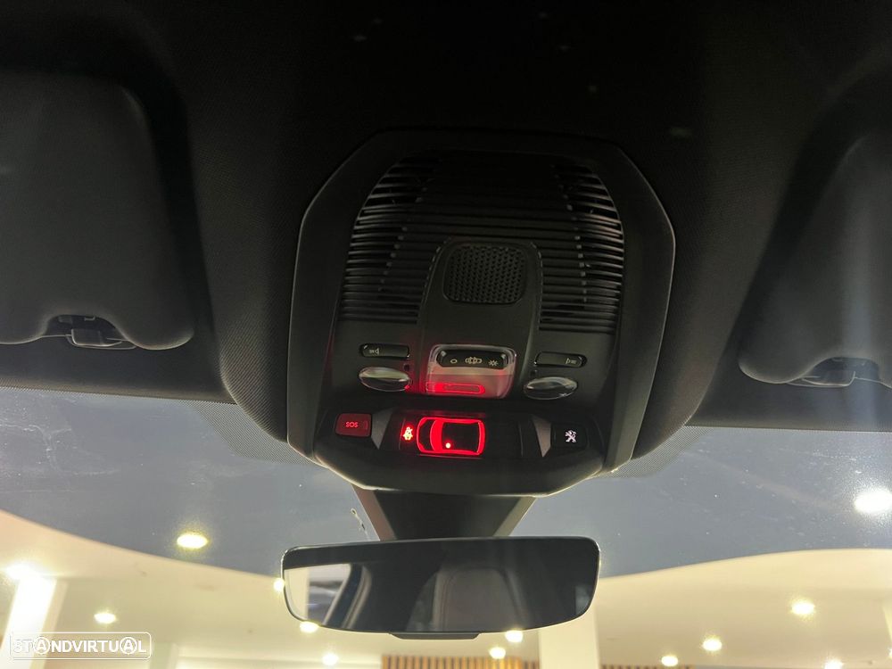 Peugeot 3008 1.6 Hybrid GT Pack e-EAT8 - 32