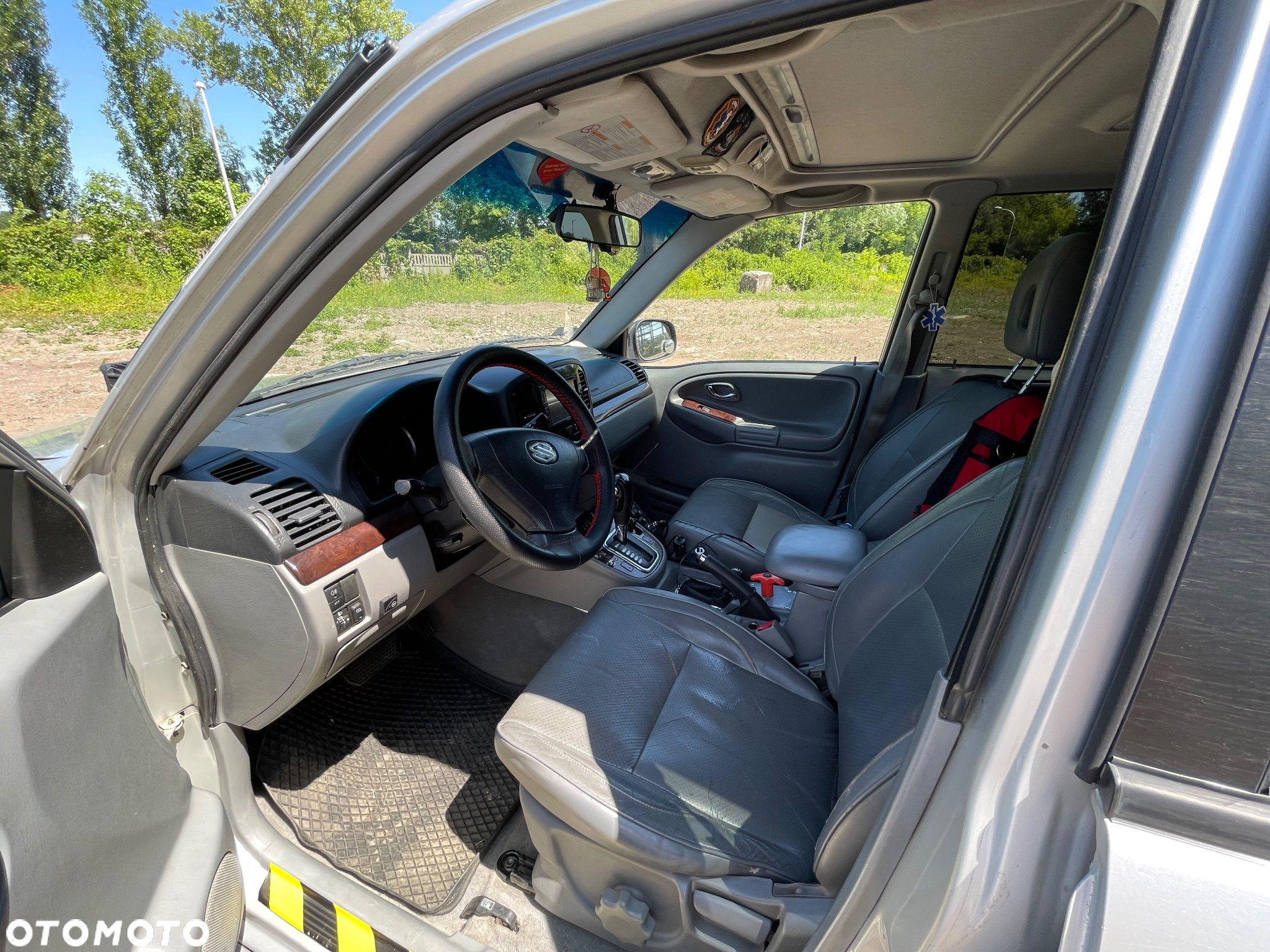 Suzuki Grand Vitara 2.7 V6 - 24