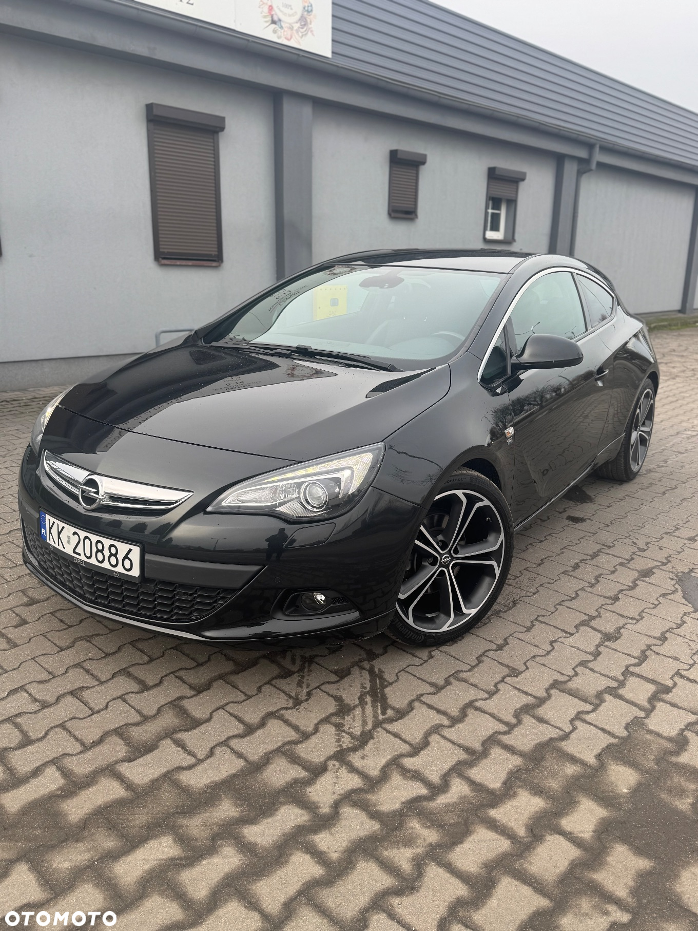Opel Astra IV GTC 1.6 T SIDI Sport S&S - 2
