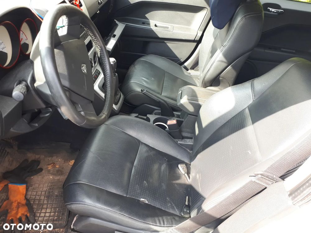 DODGE CALIBER 06-09 2.0 CRD OŚWIETLENIE KABINY LAMPKA PODSUFITKI - 2