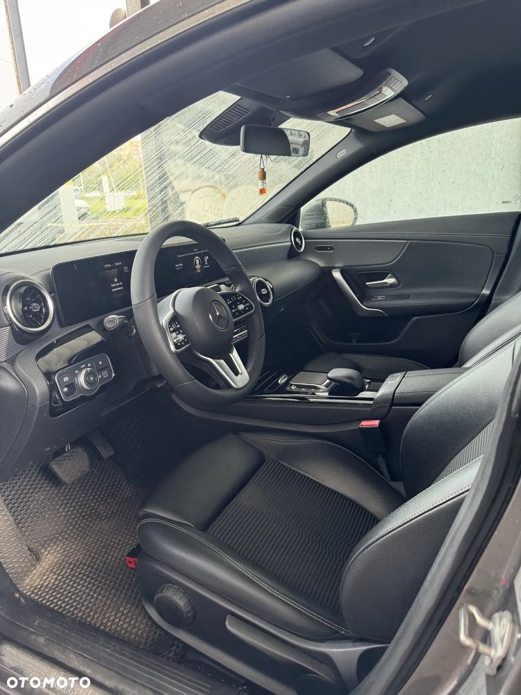 Mercedes-Benz CLA 200 Progressive 7G-DCT - 2