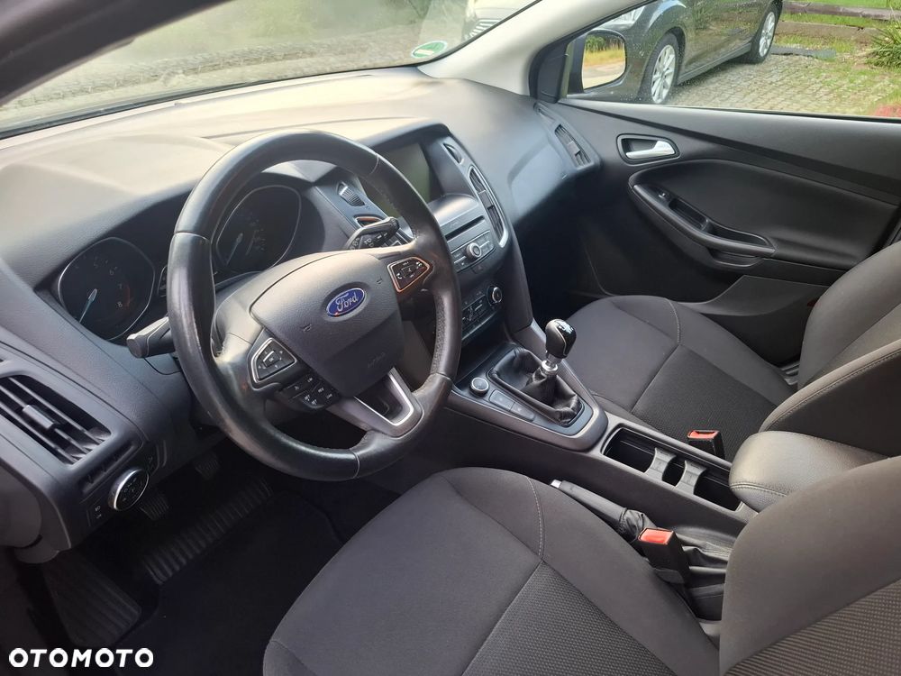 Ford Focus - 13