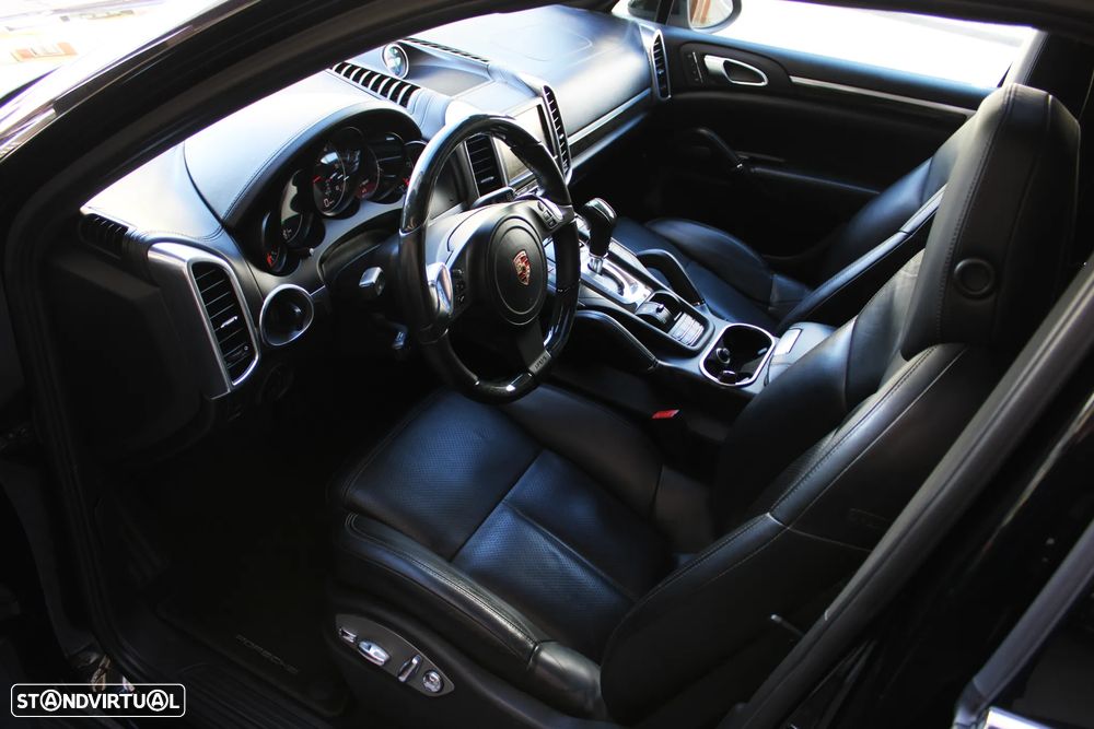 Porsche Cayenne 3.0 V6 - 24