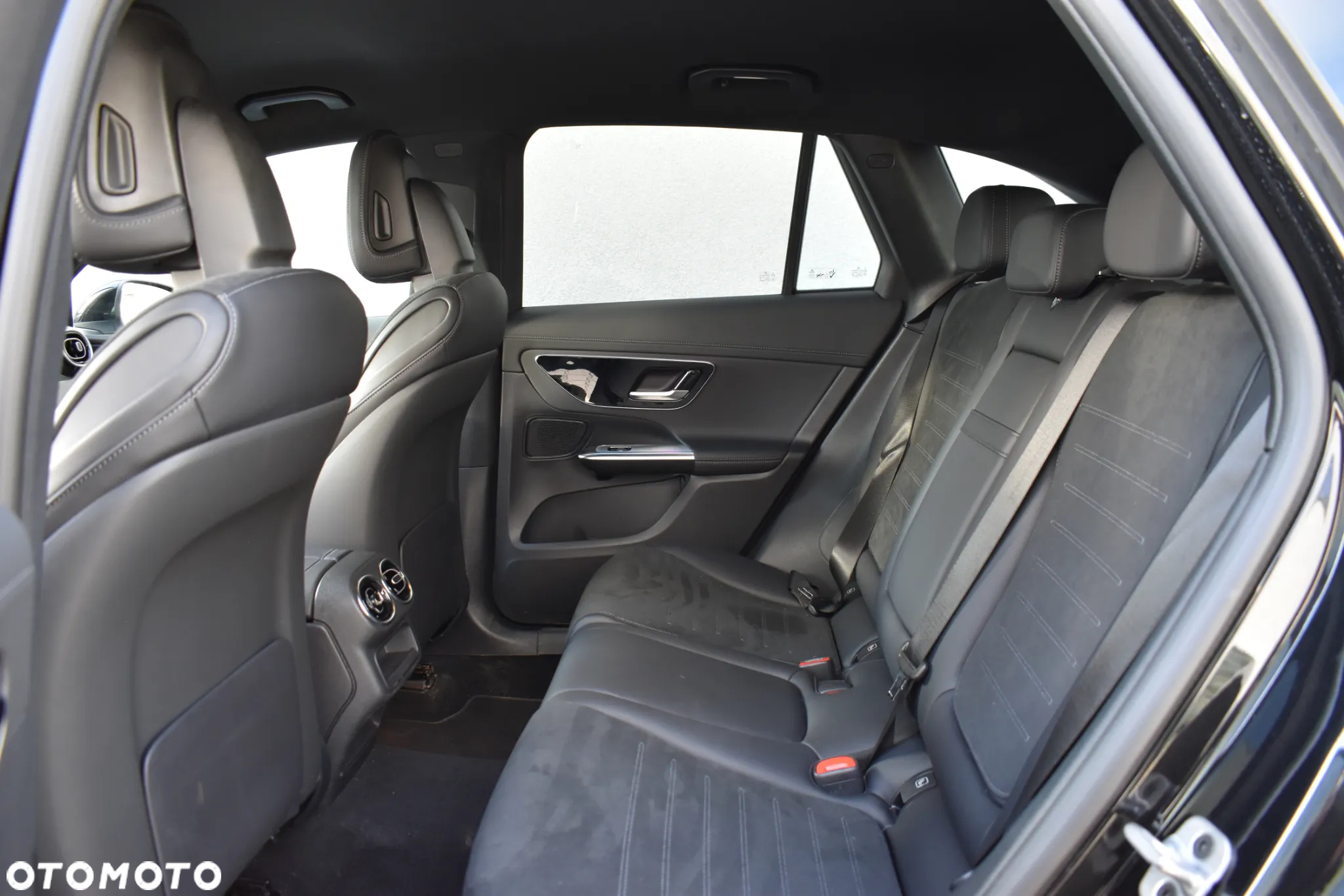 Mercedes-Benz GLC 300 e 4-Matic AMG Line - 21