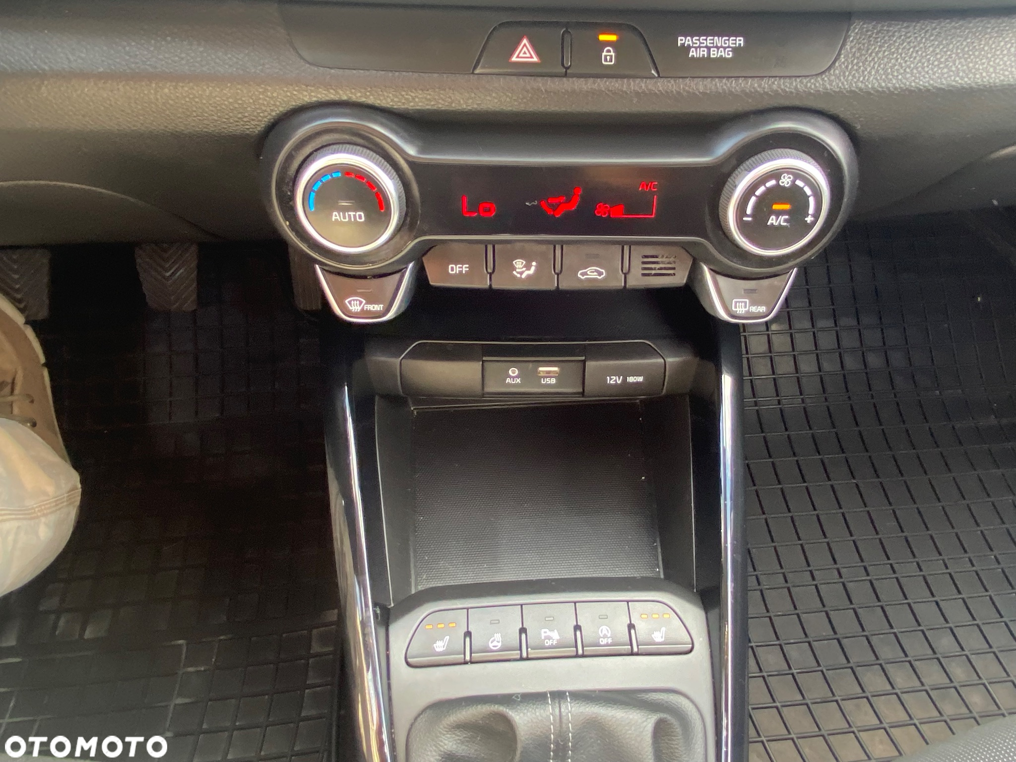 Kia Rio 1.4 L - 22