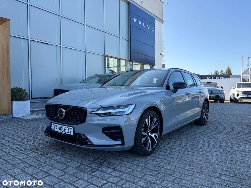 Volvo V60 B4 B Plus Dark - 1