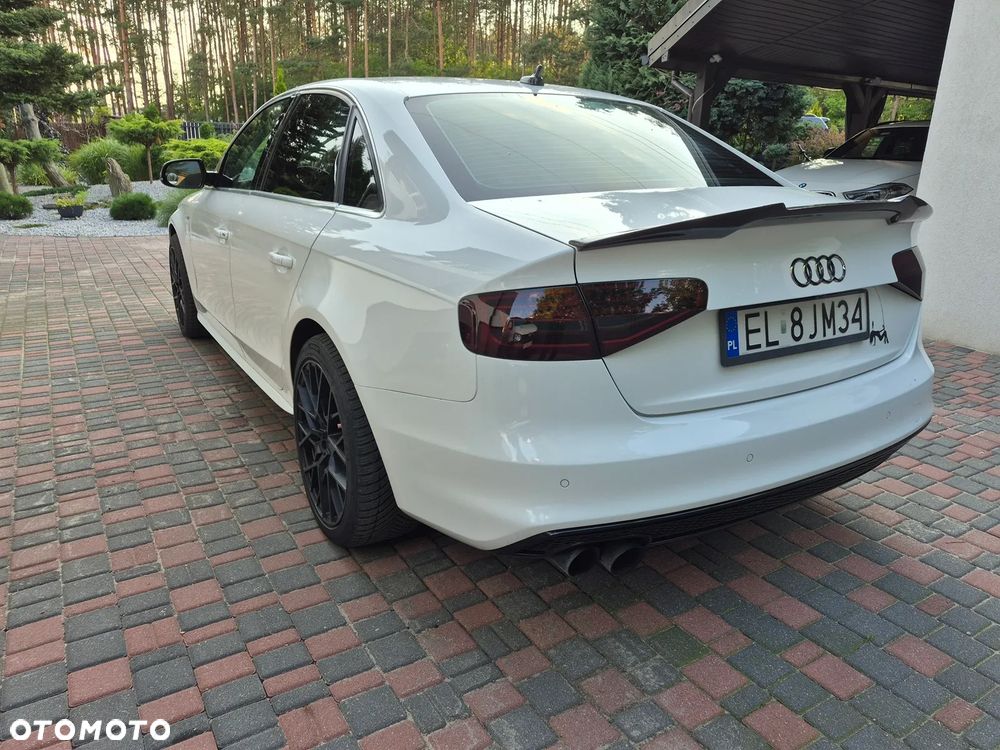 Audi A4 Limousine - 7