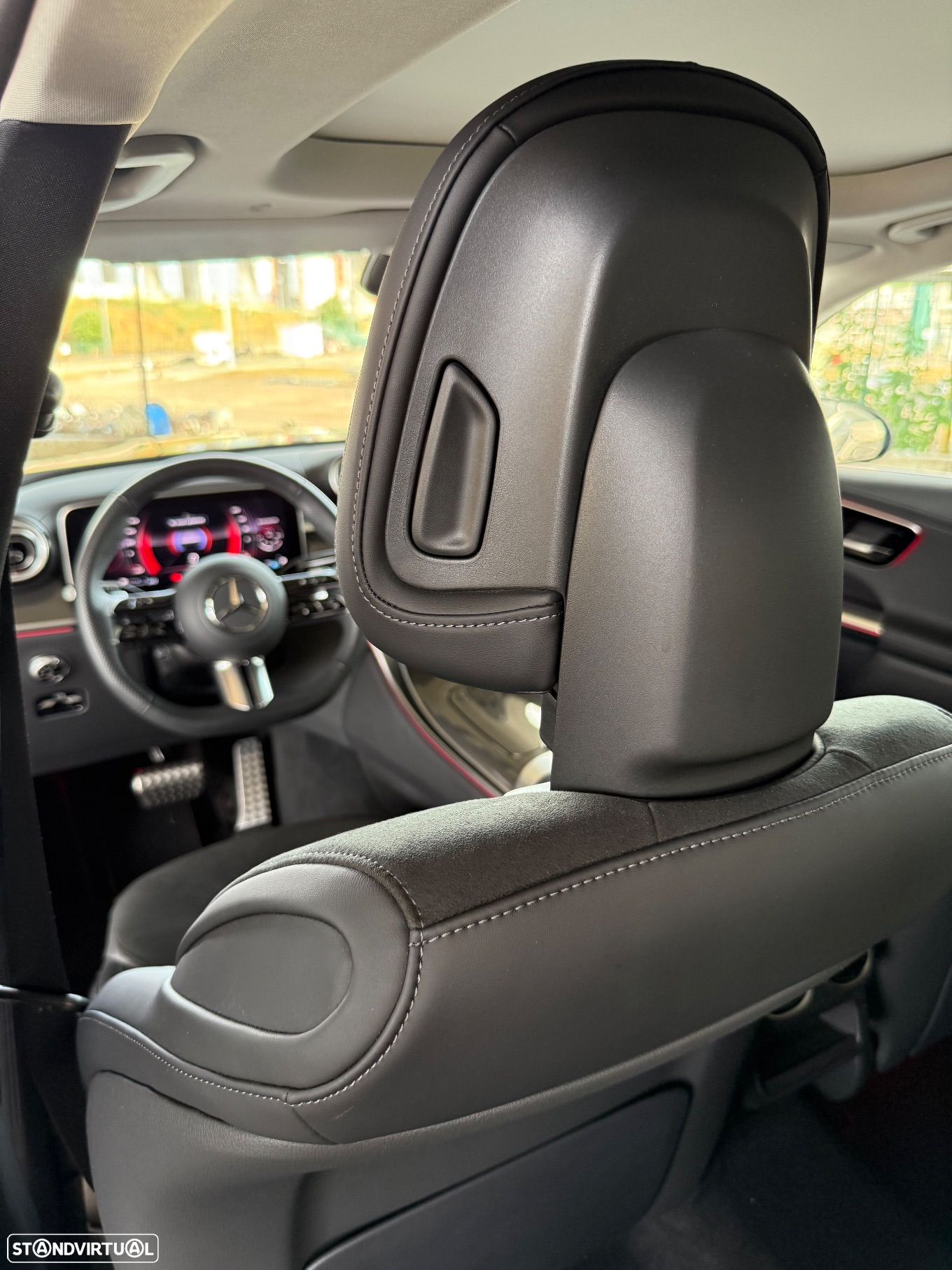 Mercedes-Benz GLC 300 e 4Matic - 24