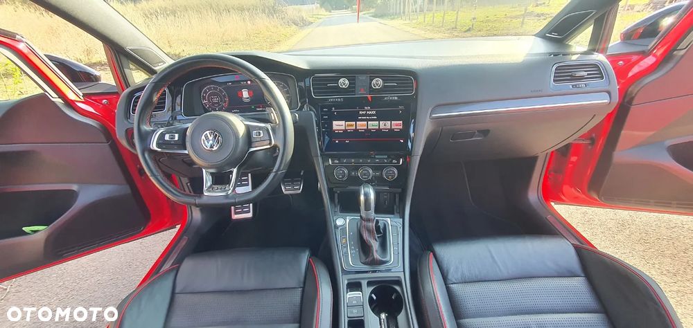 Volkswagen Golf GTI (BlueMotion Technology) DSG Performance - 24