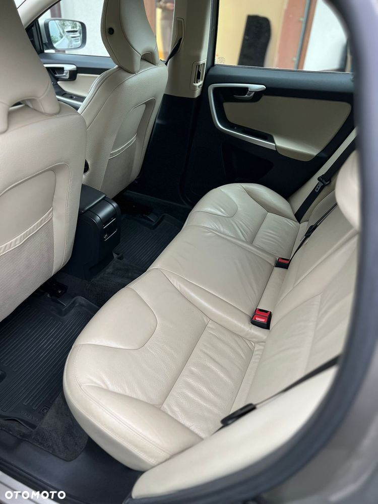 Volvo XC 60 3.2 AWD Summum - 14