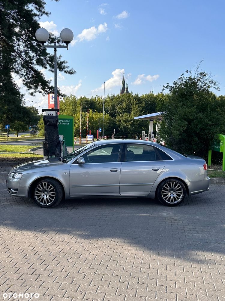 Audi A4 Limousine 2.0T FSI Quattro - 6