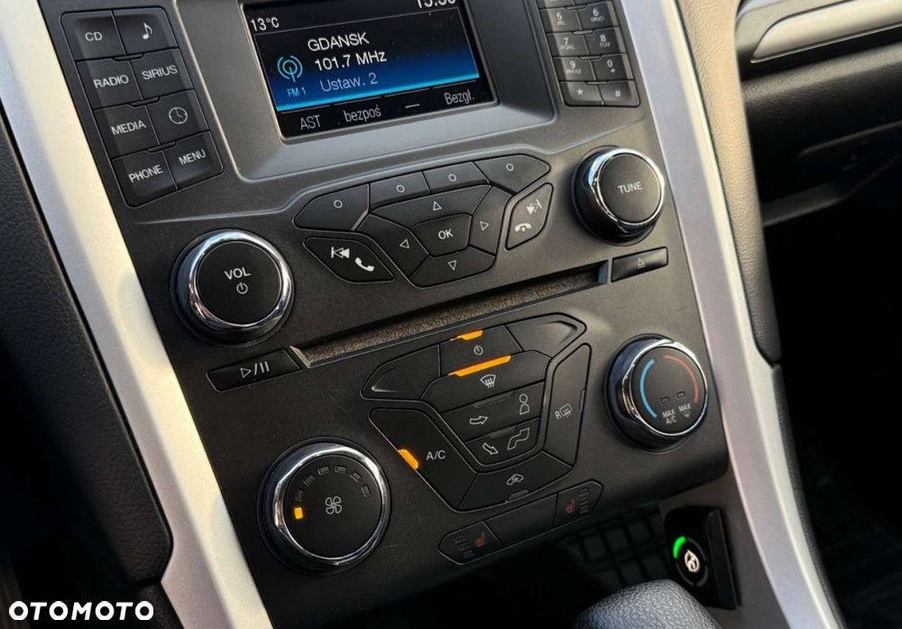 Ford Fusion - 27