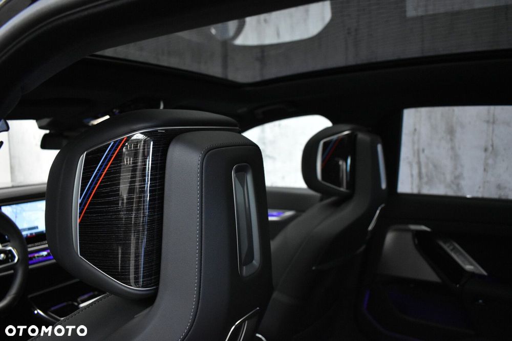 BMW Seria 7 - 26