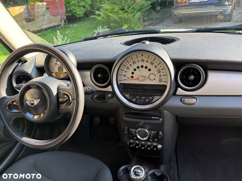 MINI Cooper - 24