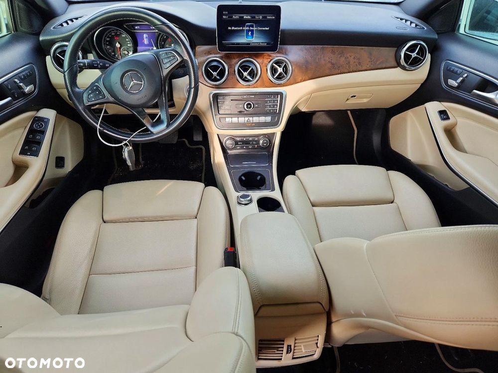 Mercedes-Benz GLA - 7