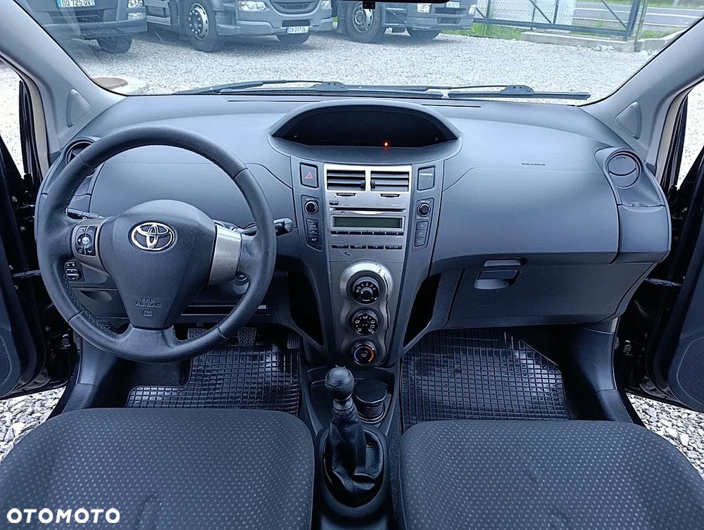 Toyota Yaris 1.33 Premium - 17