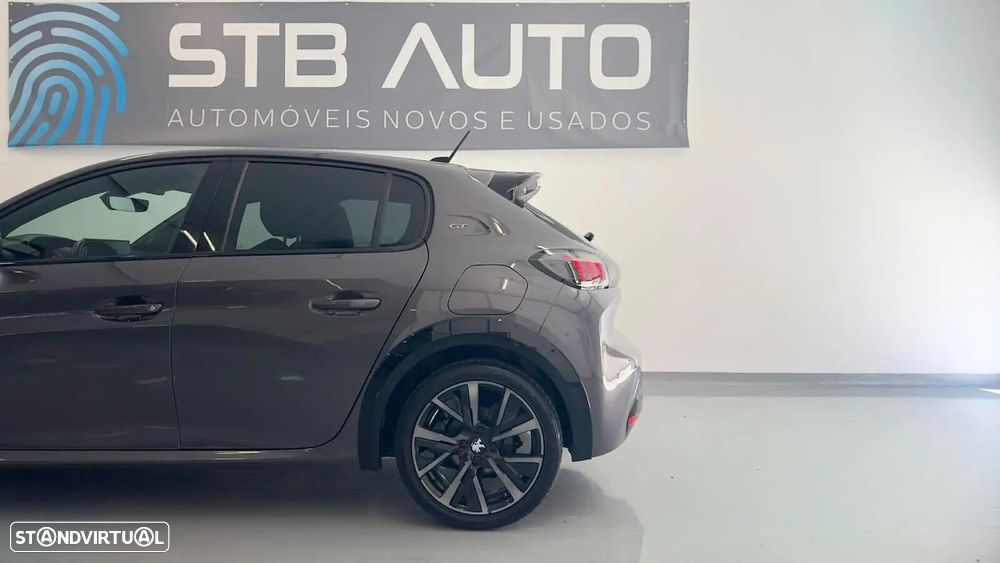 Peugeot 208 - 14