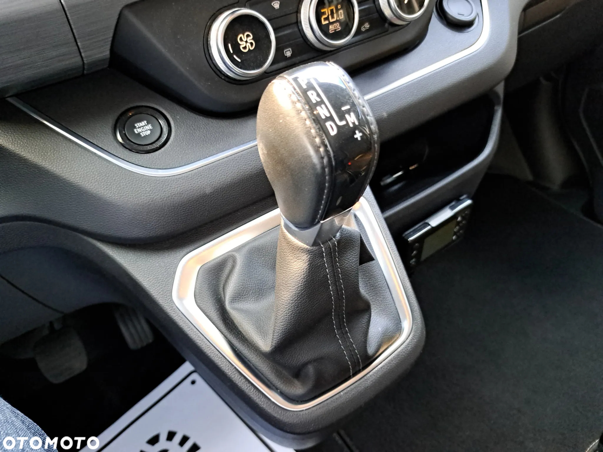 Renault Trafic Grand SpaceClass 2.0 dCi EDC - 22
