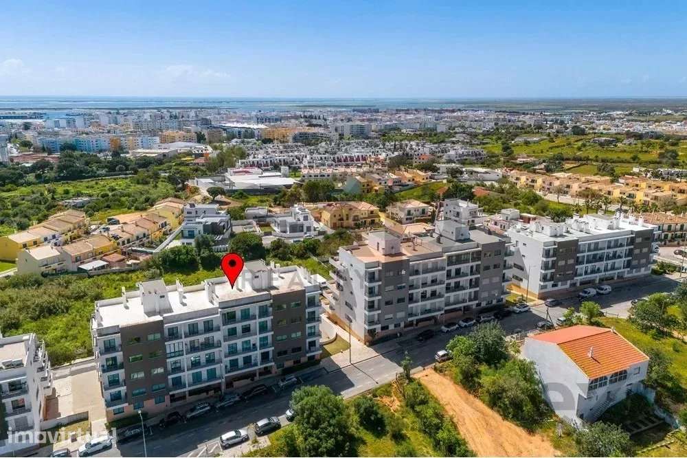 Apartamento T3 com enorme terraço e garagem fechada em Olhão. - Grande imagem: 2/57