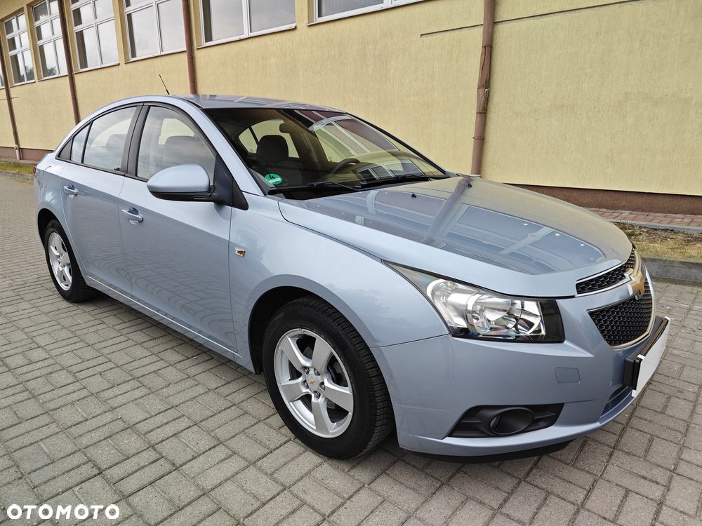 Chevrolet Cruze - 14