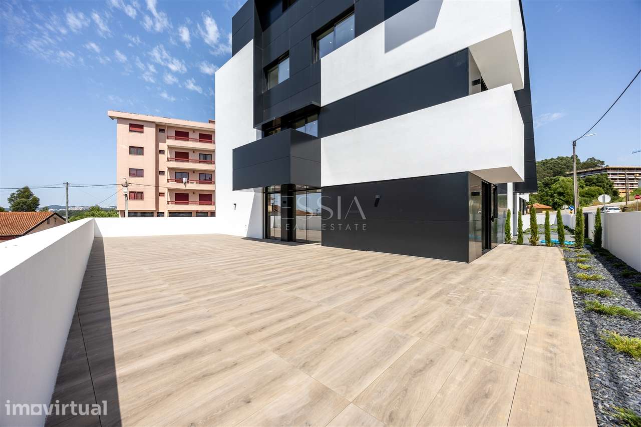 Apartamento T2 com Terraço no Centro de Gondomar - Grande imagem: 2/34