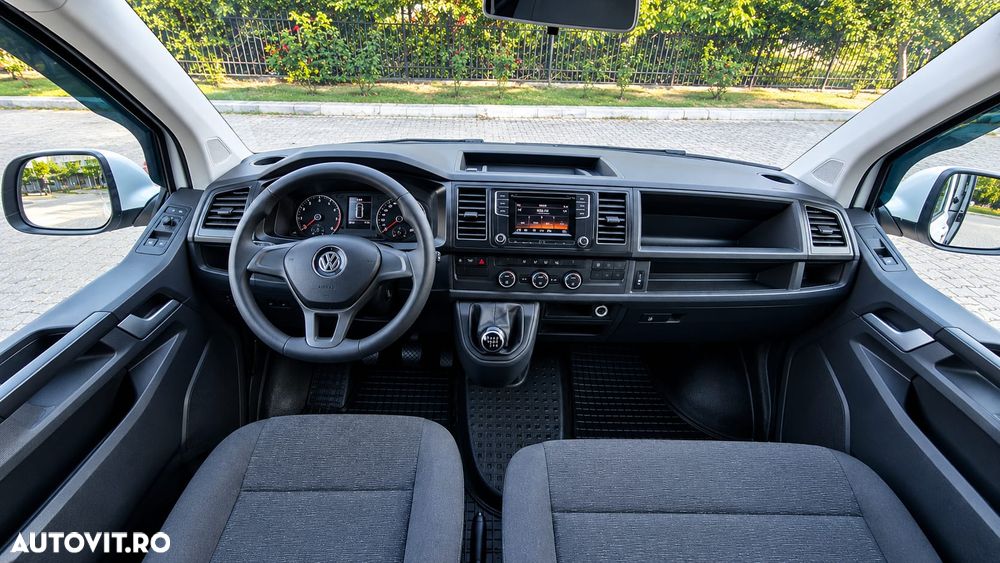Volkswagen Caravelle - 5
