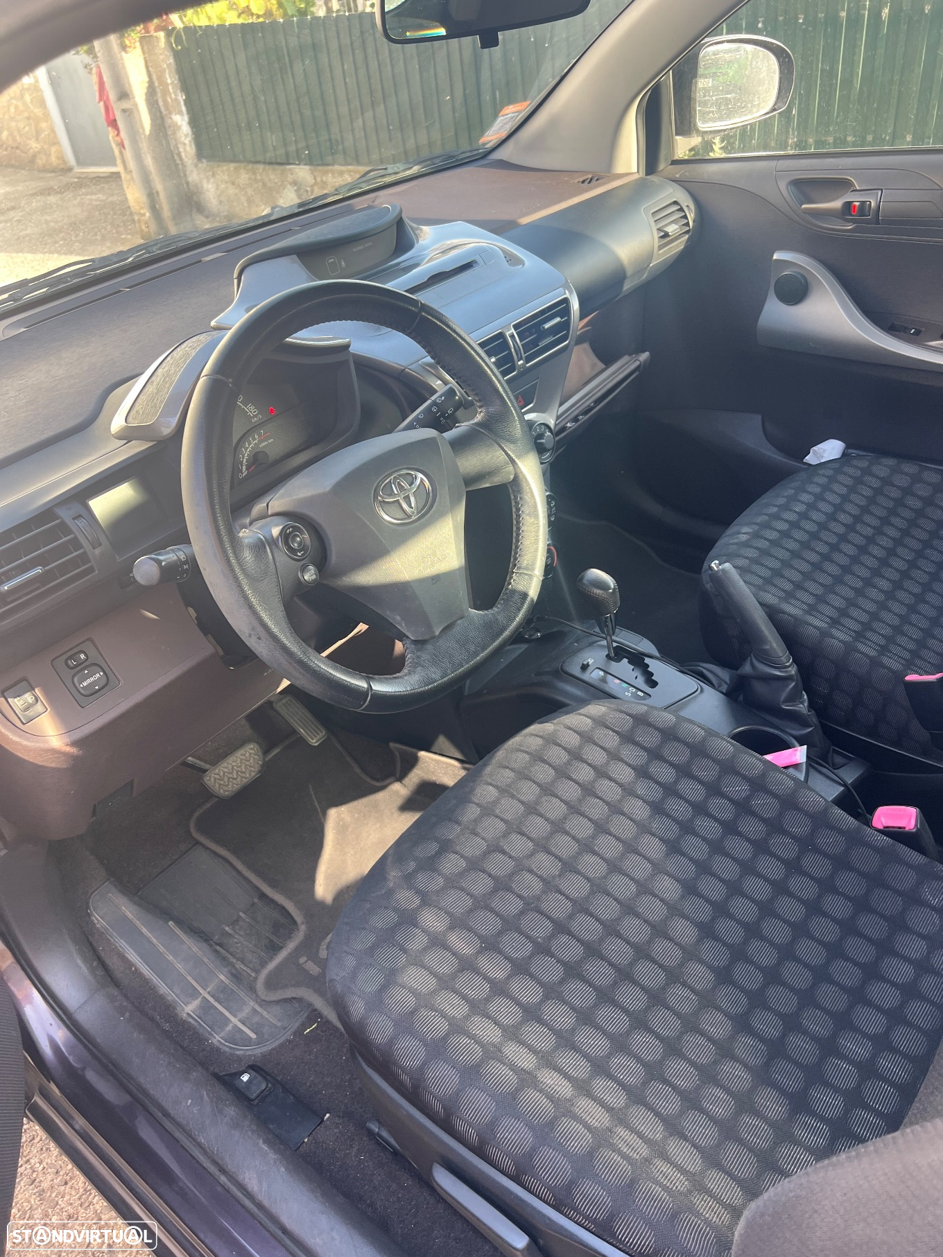 Toyota iQ 1.0 VVT-i 2 MultiDrive - 4