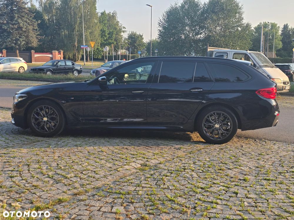 BMW Seria 5 520d M Sport - 8
