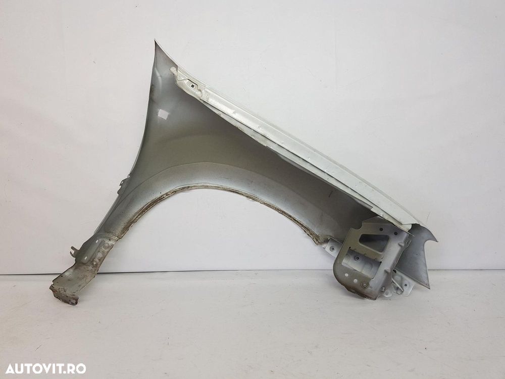 Aripa stanga fata Dacia Duster dupa 2009 - 8