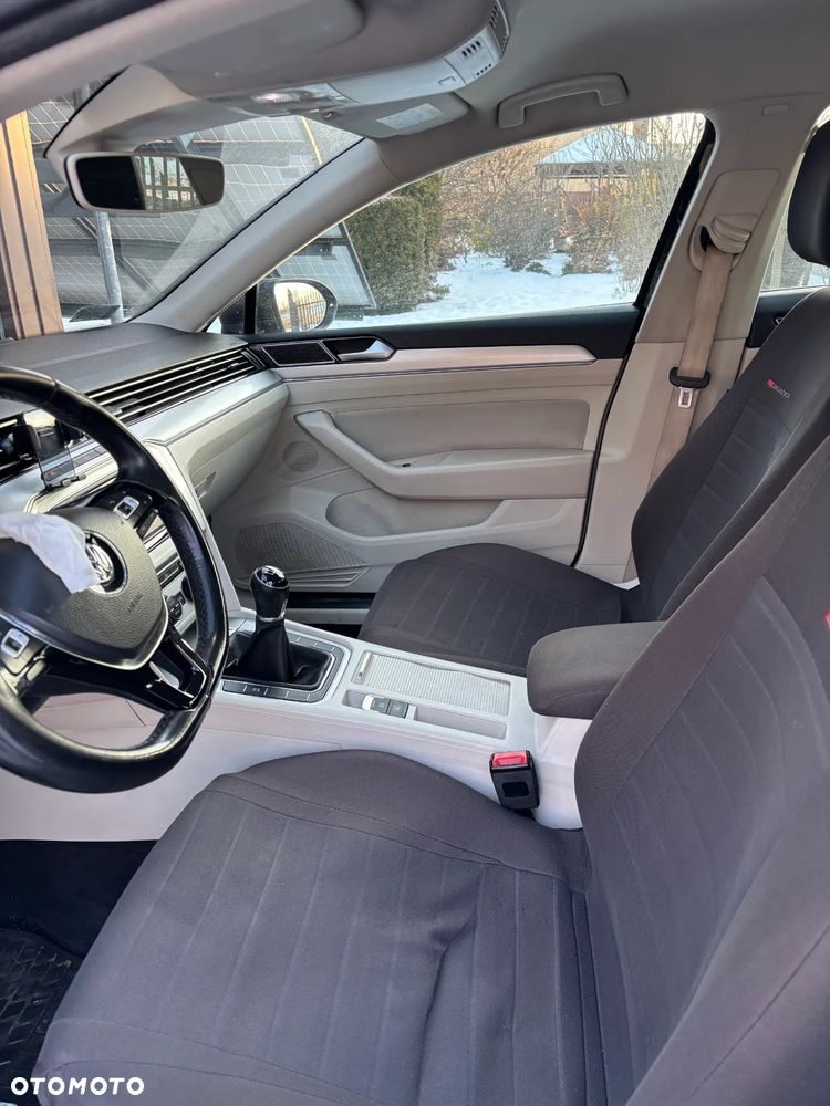 Volkswagen Passat 2.0 TDI BMT Comfortline - 10