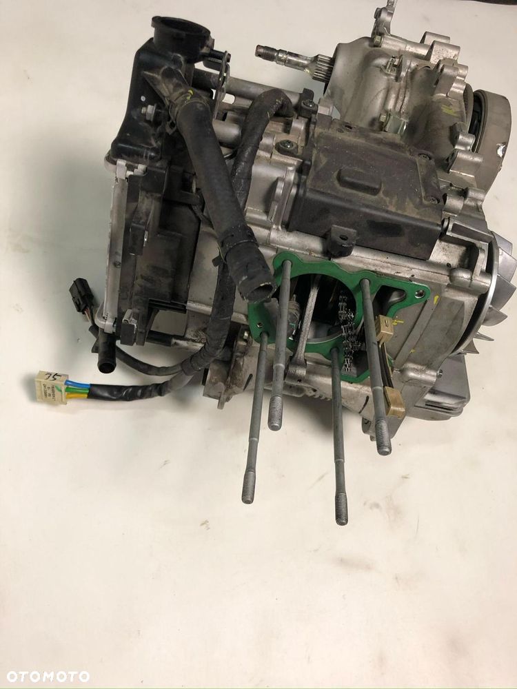 PIAGGIO Vespa GTS Medley 125 I-GET Silnik - 5