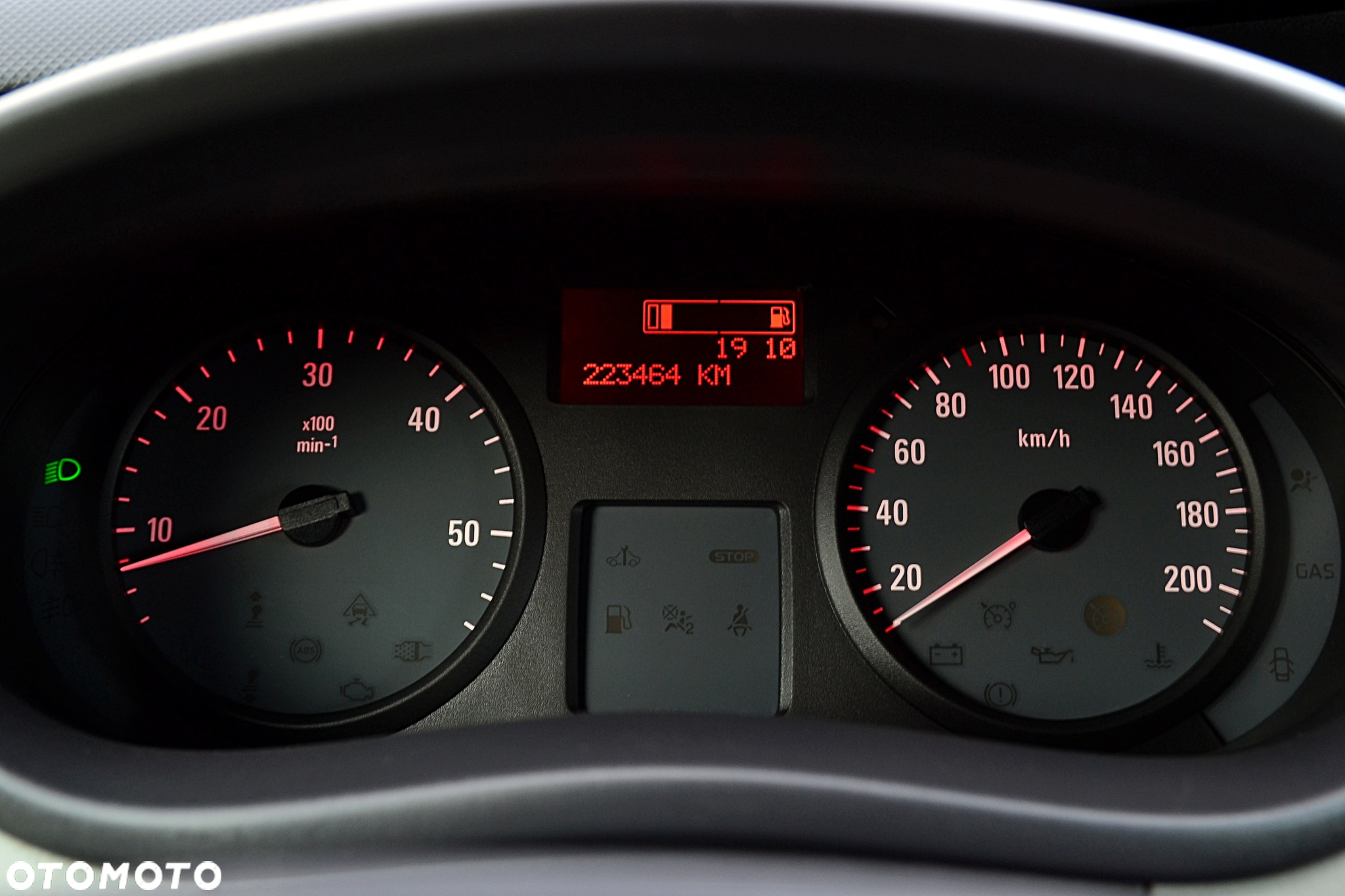 Opel Vivaro - 18