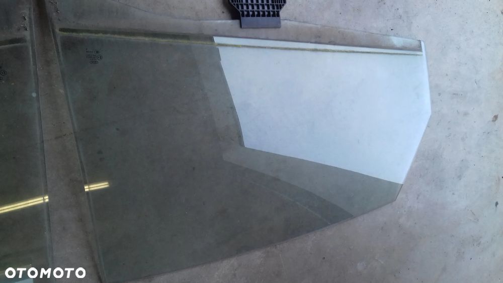 szyba drzwi prawa tył tylna A6 C6 sedan 2004
