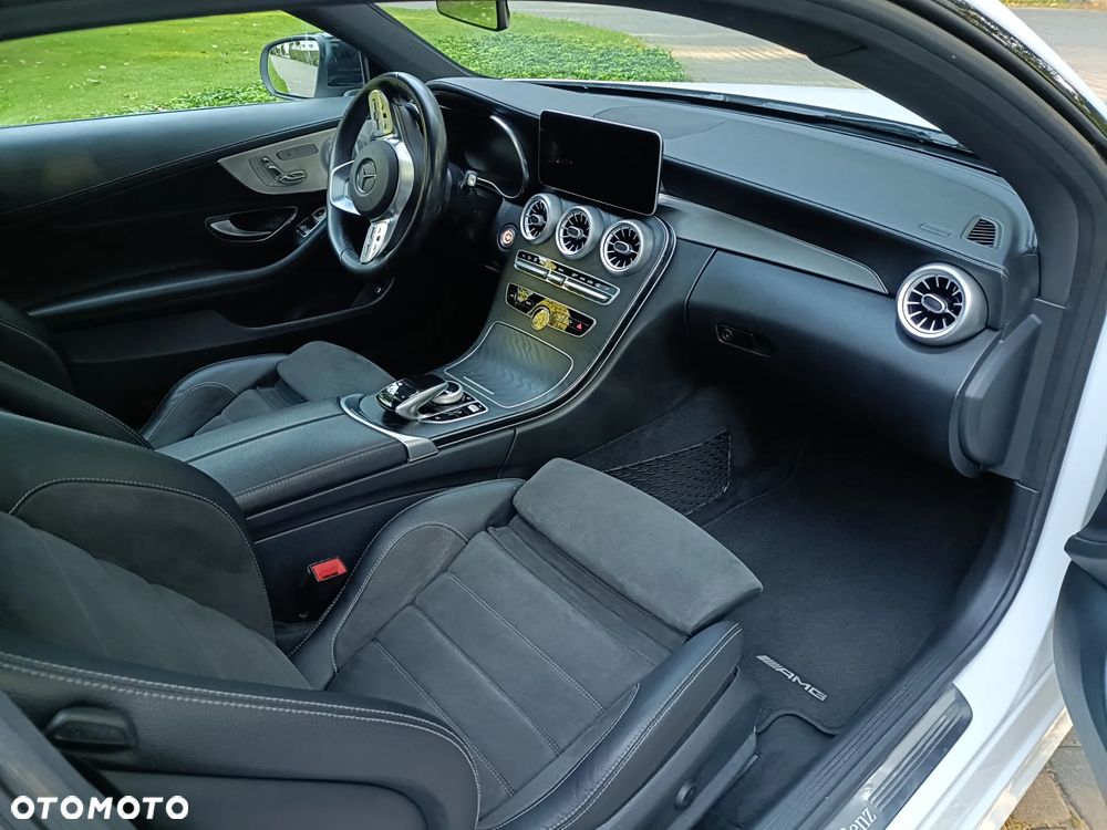 Mercedes-Benz Klasa C 200 4MATIC 9G-TRONIC - 22