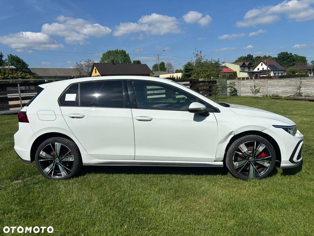Volkswagen Golf - 2