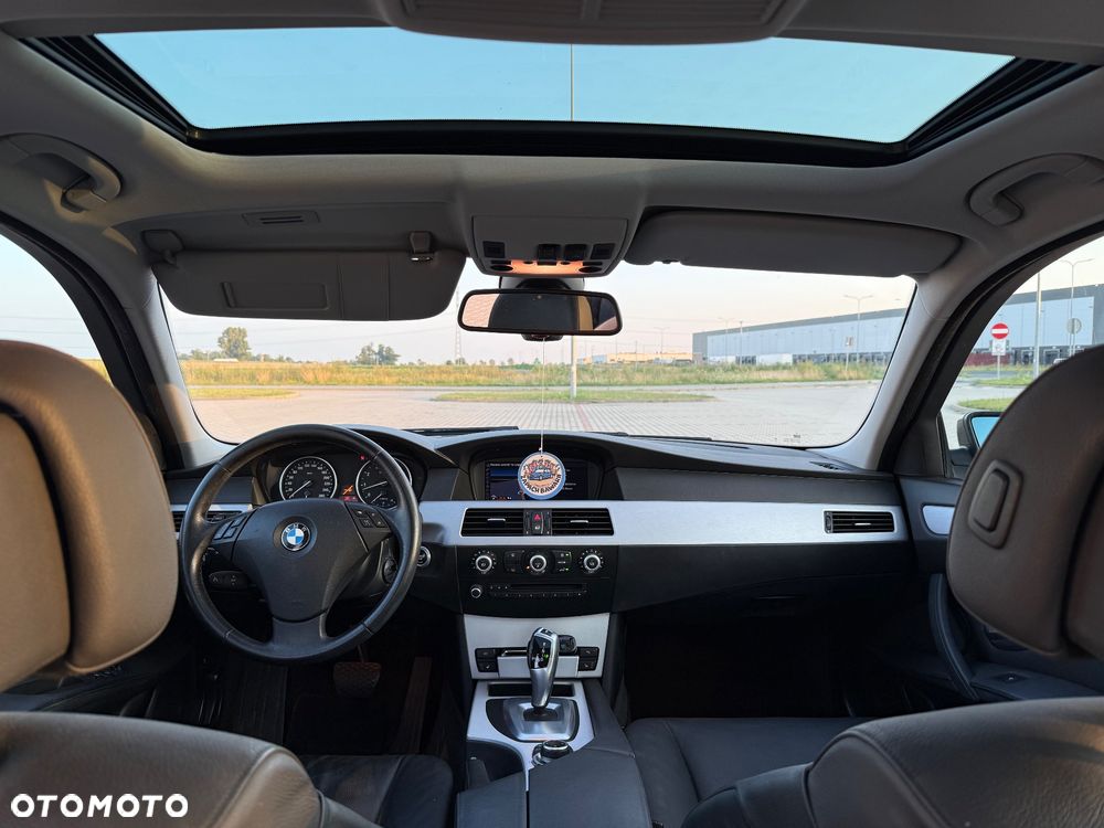 BMW Seria 5 525i - 14