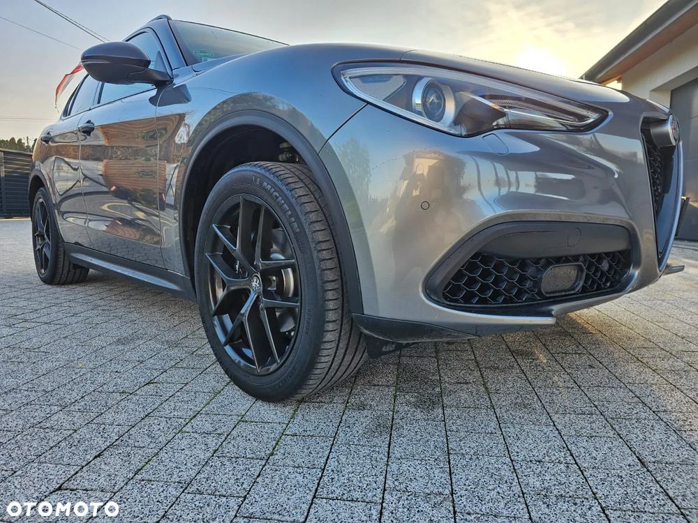 Alfa Romeo Stelvio 2.0 Turbo B-Tech Edition Q4 - 3
